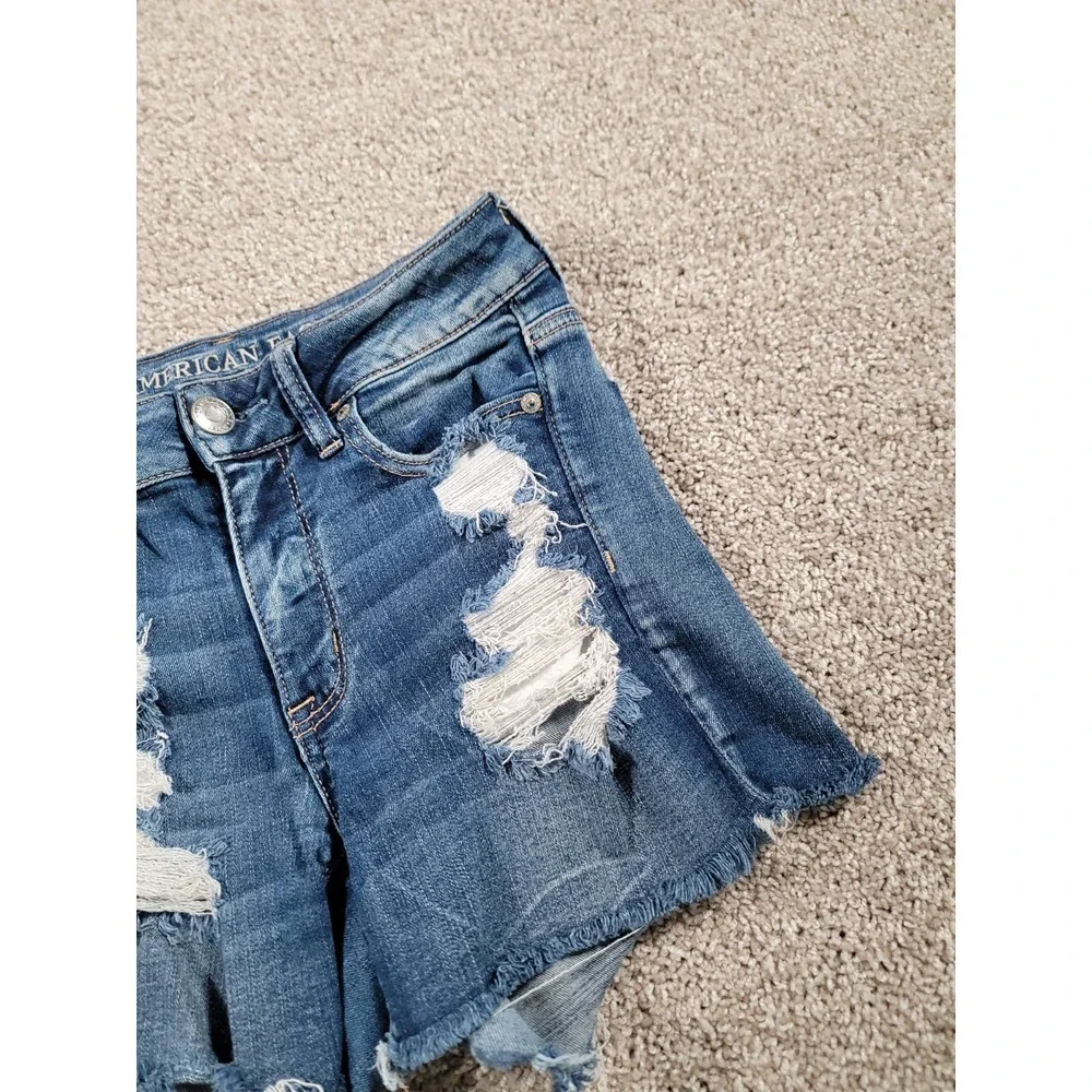 American Eagle Outfitters Next Level Stretch Hi Rise Shortie Distressed Size 2